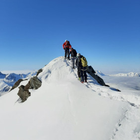 Randonnée Glaciaire & alpinisme - Bureau des Guides & Accompagnateurs des 2 Alpes